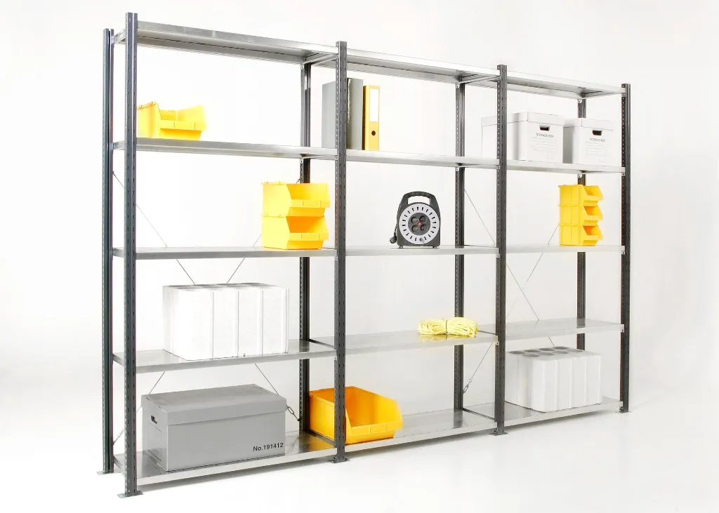 ADAPTIV 5 niveaux elements départ et 2suivants poteaux RAL7024 tabletttes galva situation stockage.webp