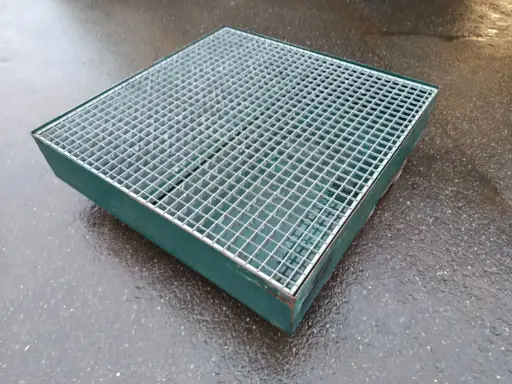 [BAR-R-1300-1300] Bac de rétention d'occasion,  1300 mm / 1300 mm Hauteur 250 mm